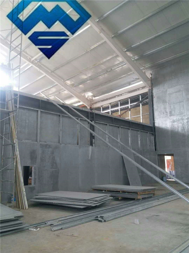 <a href='http://www.truckingimages.com' target='_blank'>泄爆墙</a>