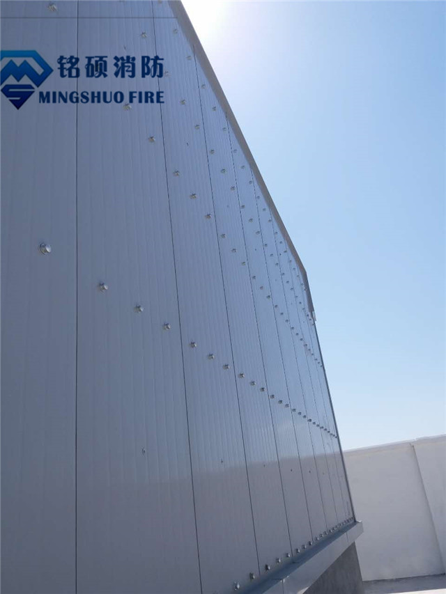 <a href='http://www.truckingimages.com' target='_blank'>泄爆墙</a>